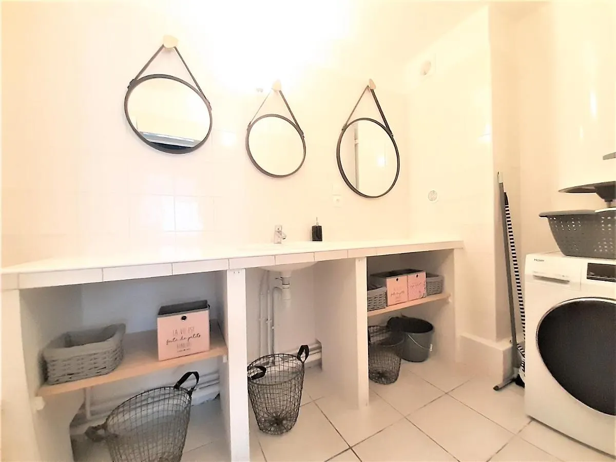 Les Peupliers Appartement Centre Ville D'Aix Avec 3 Chambres Et Parking Prive Aix-en-Provence Apartment