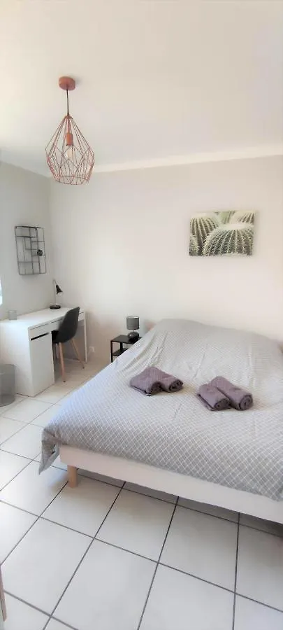 Les Peupliers Appartement Centre Ville D'Aix Avec 3 Chambres Et Parking Prive Aix-en-Provence 0*,