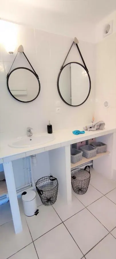 Les Peupliers Appartement Centre Ville D'Aix Avec 3 Chambres Et Parking Prive Aix-en-Provence 0*,  France