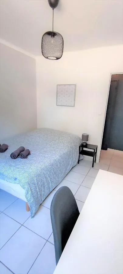 Les Peupliers Appartement Centre Ville D'Aix Avec 3 Chambres Et Parking Prive Aix-en-Provence Apartment